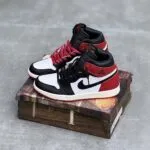 کفش نایک ایر جردن وان ساقدار مایکل جردن Nike Air Jordan 1 High Michael Jordan