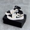 کفش نایک ایر جردن وان ساقدار کرم مشکی Nike Air Jordan 1 High Cream Black کفش نایک ایر جردن وان ساقدار کرم مشکی Nike Air Jordan 1 High Cream Black