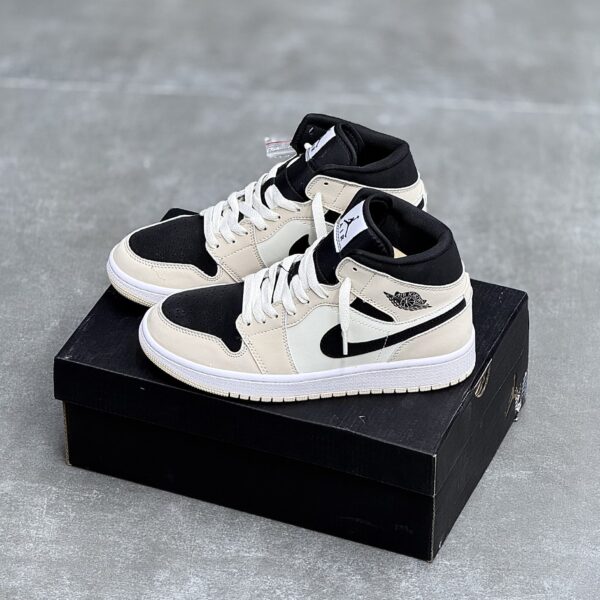 کفش نایک ایر جردن وان ساقدار کرم مشکی Nike Air Jordan 1 High Cream Black کفش نایک ایر جردن وان ساقدار کرم مشکی Nike Air Jordan 1 High Cream Black