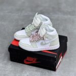 کفش نایک ایر جردن وان ساقدار سبز ماچا Nike Air Jordan 1 Retro High Matcha Green