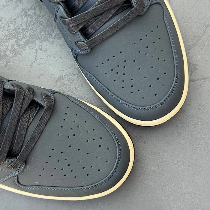 کفش نایک ایر جردن وان لو گلف میدنایت نیوی Nike Air Jordan 1 Low Golf Midnight Navy کفش نایک ایر جردن وان لو گلف میدنایت نیوی Nike Air Jordan 1 Low Golf Midnight Navy - تصویر 4
