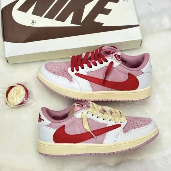 کفش نایک ایر جردن وان لو تراویس اسکات شای پینک صورتی Nike Air Jordan 1 Low Travis Scott Shy Pink کفش نایک ایر جردن وان لو تراویس اسکات شای پینک صورتی Nike Air Jordan 1 Low Travis Scott Shy Pink