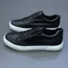 کتونی ونس ارکبیرد زنانه ساده Vans Sneakers کتونی ونس ارکبیرد زنانه ساده Vans Sneakers - تصویر 2