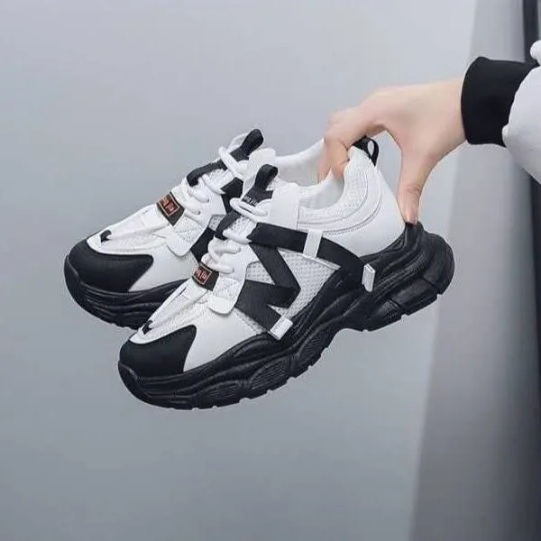 کتونی اسپرت لژدار طبی زنانه مافیایی مشکی سفید Women’s Mafia Style Black White - تصویر 2