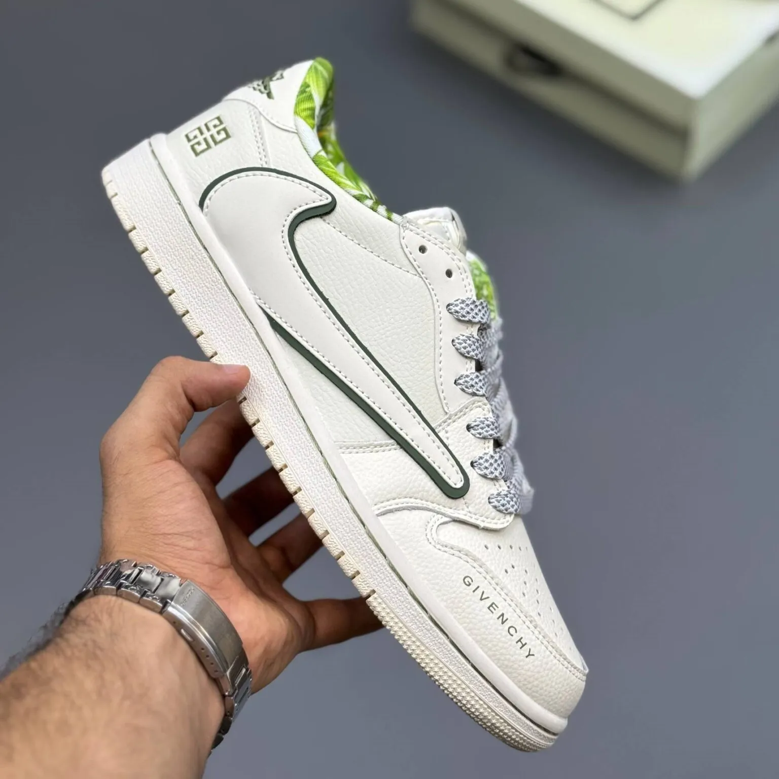 کفش نایک ایر جردن وان لو تراویس اسکات ژیوانشی Nike Air Jordan 1 Low Travis Scott Givenchy - تصویر 6