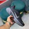 کفش نایک ایر زوم پگاسوس ۲ مشکی طوسی Nike Air Zoom Pegasus 2 Black Grey کفش نایک ایر زوم پگاسوس ۲ مشکی طوسی Nike Air Zoom Pegasus 2 Black Grey - تصویر 2