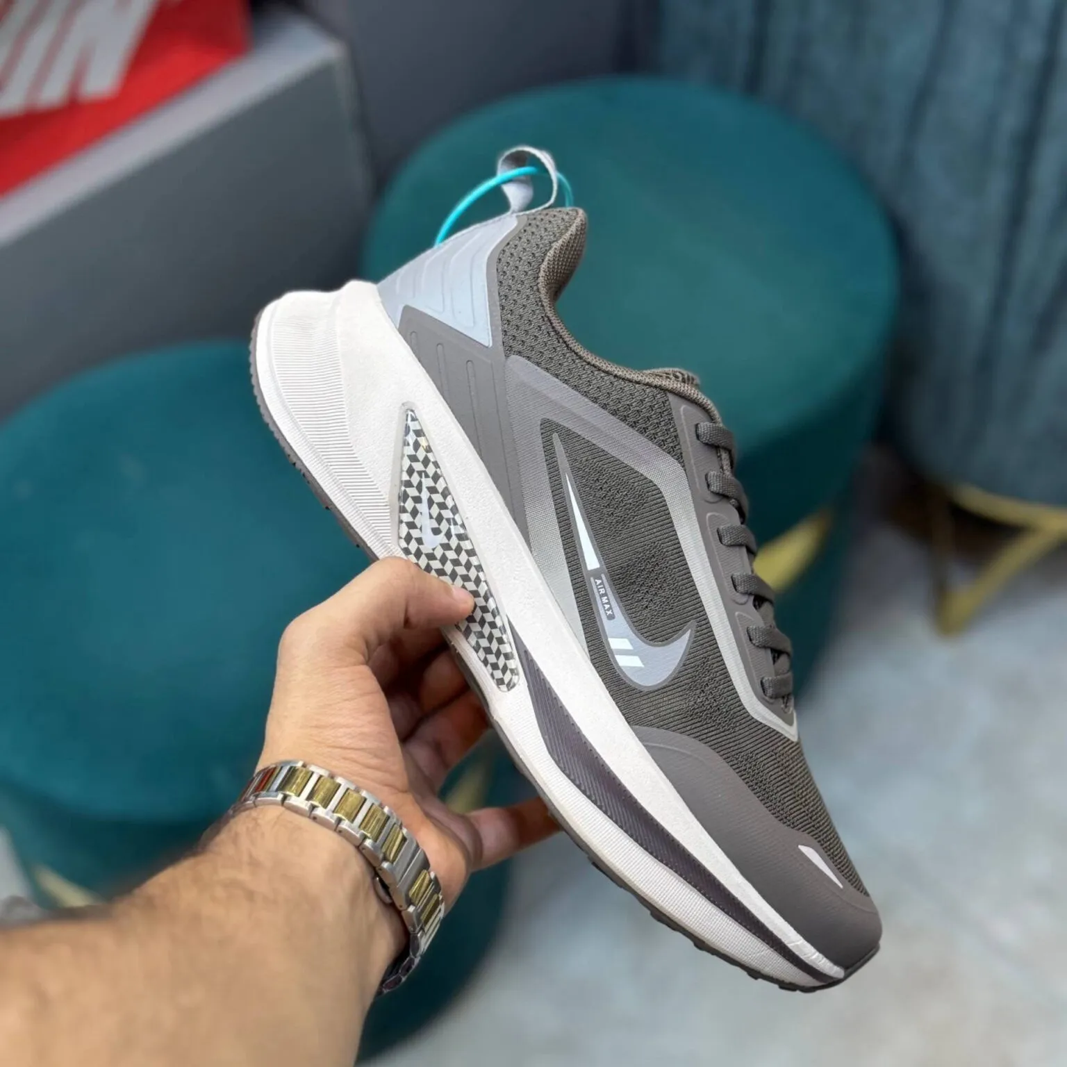 کفش نایک ایر زوم پگاسوس ۲ قهوه ای Nike Air Zoom Pegasus 2 Brown کفش نایک ایر زوم پگاسوس ۲ قهوه ای Nike Air Zoom Pegasus 2 Brown - تصویر 2