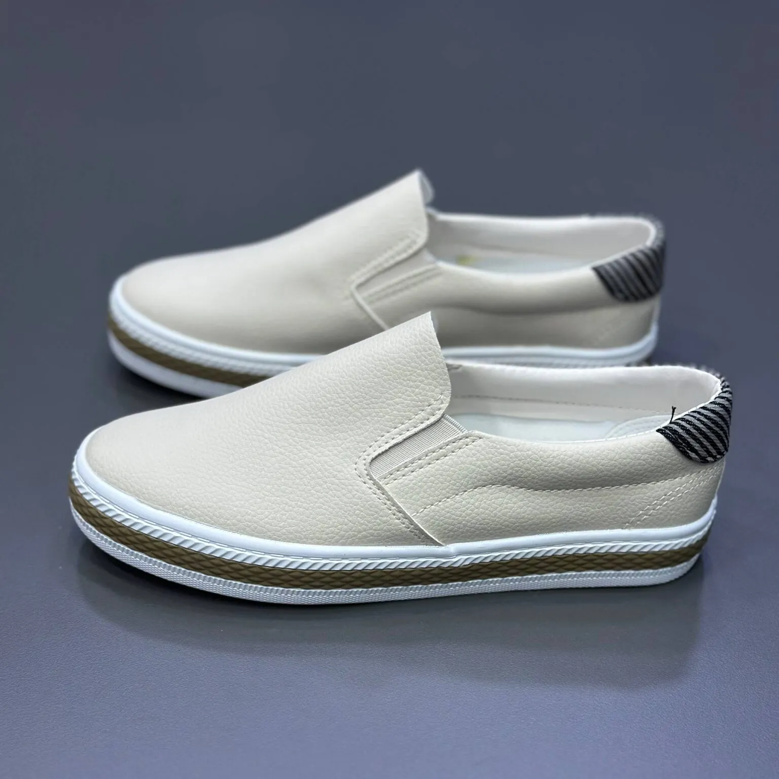 کتونی ونس بدون بند طرحدار ارکبیرد Vans Slip-On Patterned Arkbird Sneakers کتونی ونس بدون بند طرحدار ارکبیرد Vans Slip-On Patterned Arkbird Sneakers - تصویر 2