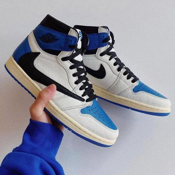 کتونی ایر جردن ۱ تراویس اسکات فراگمنت -Nike Air Jordan 1
