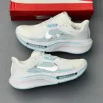 نایک پگاسوس پلاس سفید فیروزه‌ای Nike Pegasus Plus 2