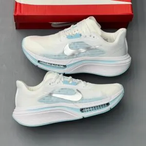 نایک پگاسوس پلاس سفید فیروزهای Nike Pegasus Plus 2 نایک پگاسوس پلاس سفید فیروزهای Nike Pegasus Plus 2