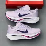 نایک پگاسوس پلاس یاسی سرمه‌ای سفید سرخابی Nike Pegasus Plus 2