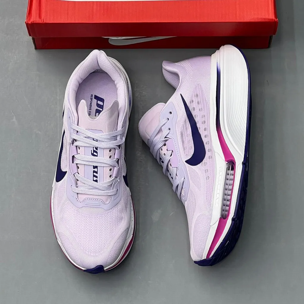 نایک پگاسوس پلاس یاسی سرمه‌ای سفید سرخابی Nike Pegasus Plus 2