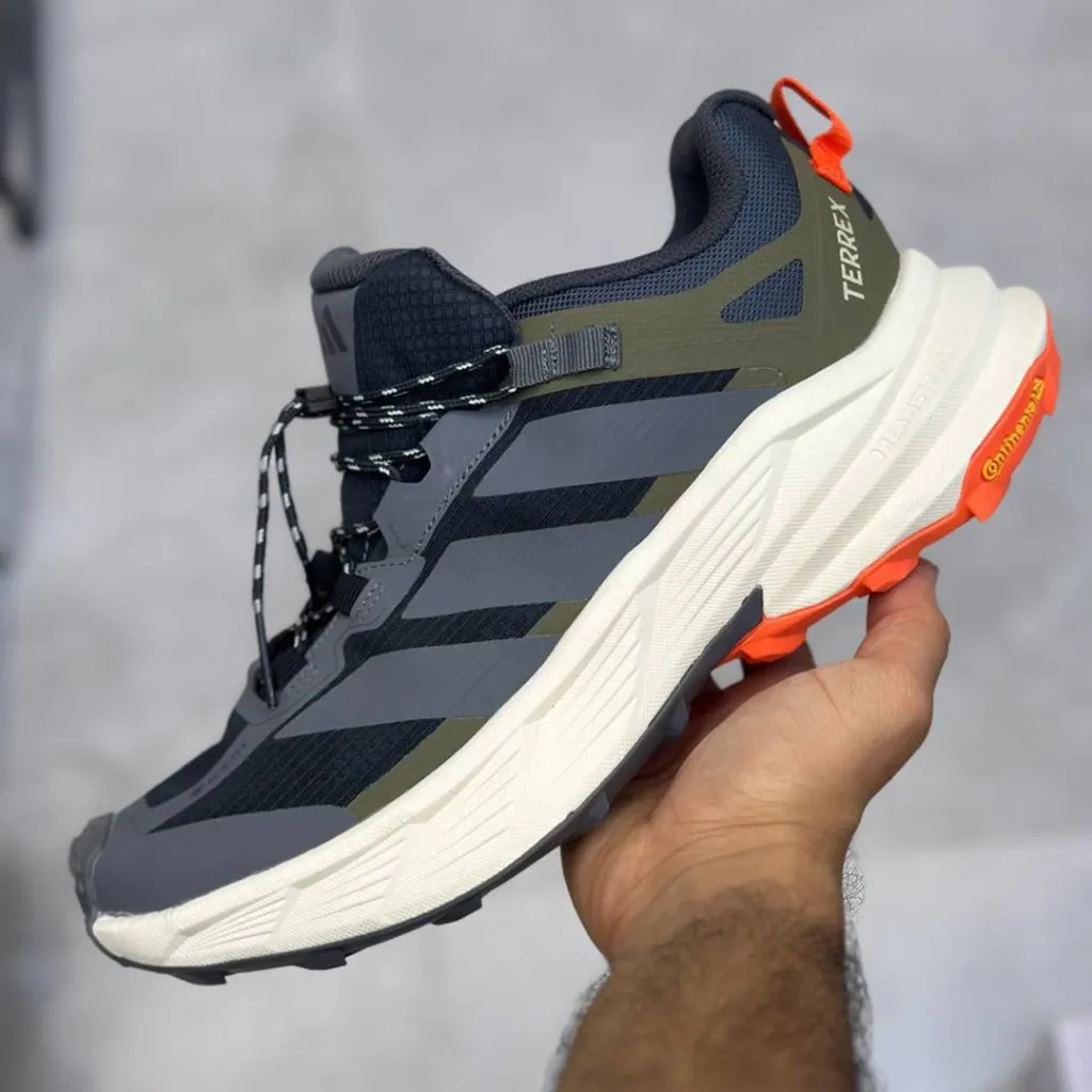 آدیداس ترکس فریهایکر اسال گورتکس خاکستری زیتونی سفید نارنجی Terrex Freehiker SL GORE-TEX آدیداس ترکس فریهایکر اسال گورتکس خاکستری زیتونی سفید نارنجی Terrex Freehiker SL GORE-TEX