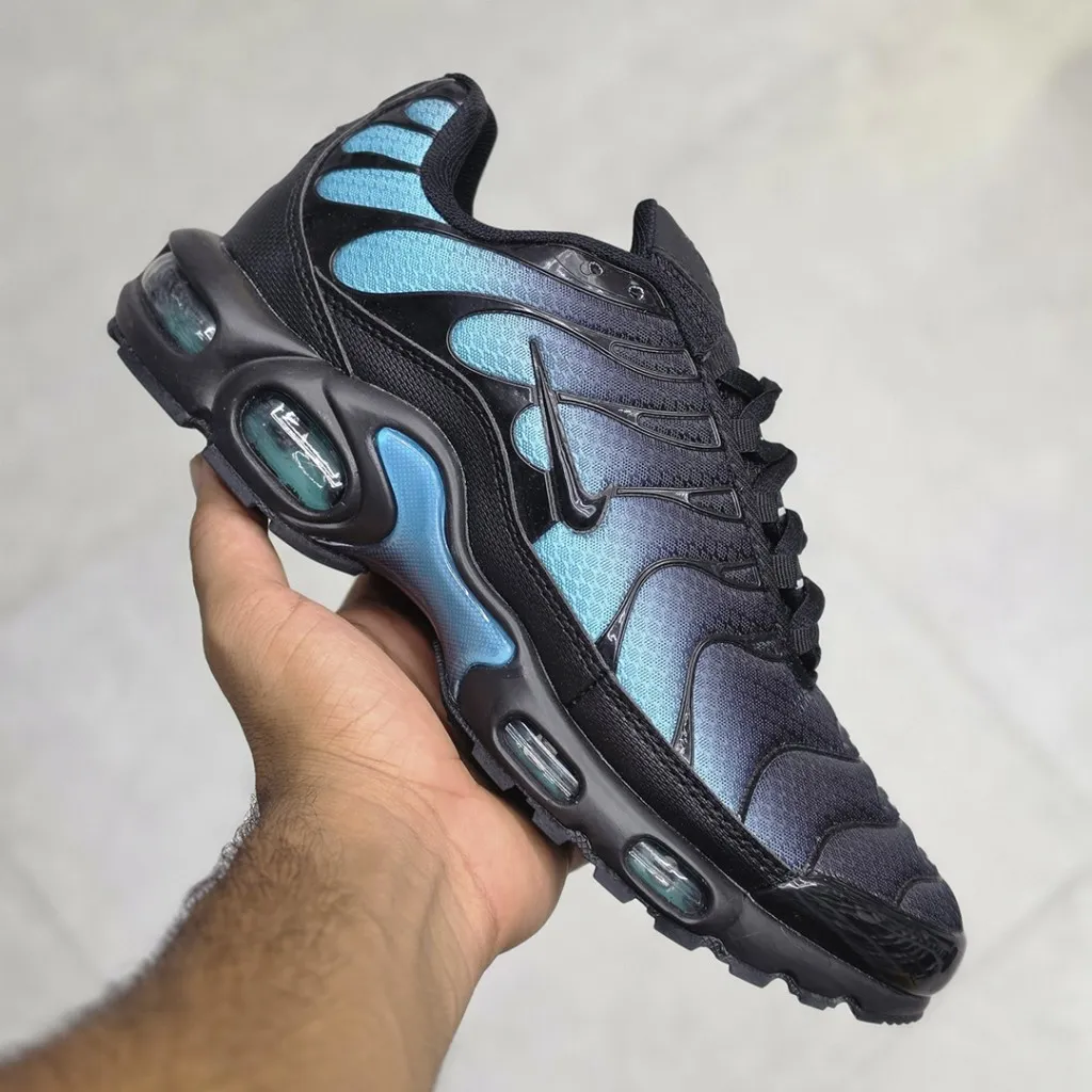 نایک تی ان ایرمکس پلاس مشکی آبی فیروزهای Nike TN Air Max Plus نایک تی ان ایرمکس پلاس مشکی آبی فیروزهای Nike TN Air Max Plus