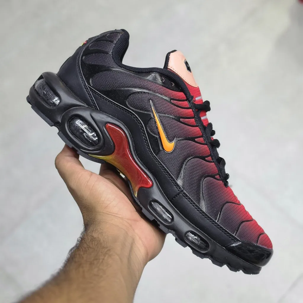 نایک تی ان ایرمکس پلاس مشکی قرمز آتشین Nike TN Air Max Plus نایک تی ان ایرمکس پلاس مشکی قرمز آتشین Nike TN Air Max Plus