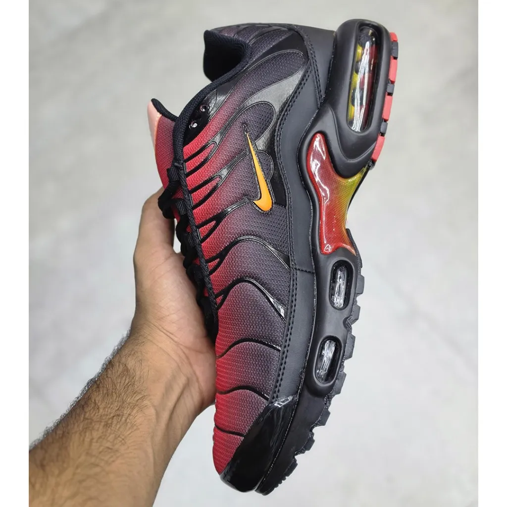 نایک تی ان ایرمکس پلاس مشکی قرمز آتشین Nike TN Air Max Plus نایک تی ان ایرمکس پلاس مشکی قرمز آتشین Nike TN Air Max Plus