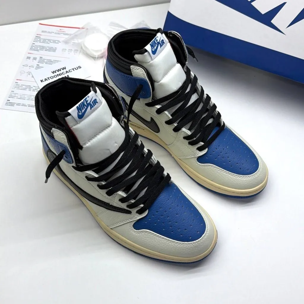 کتونی ایر جردن ۱ تراویس اسکات فراگمنت -Nike Air Jordan 1