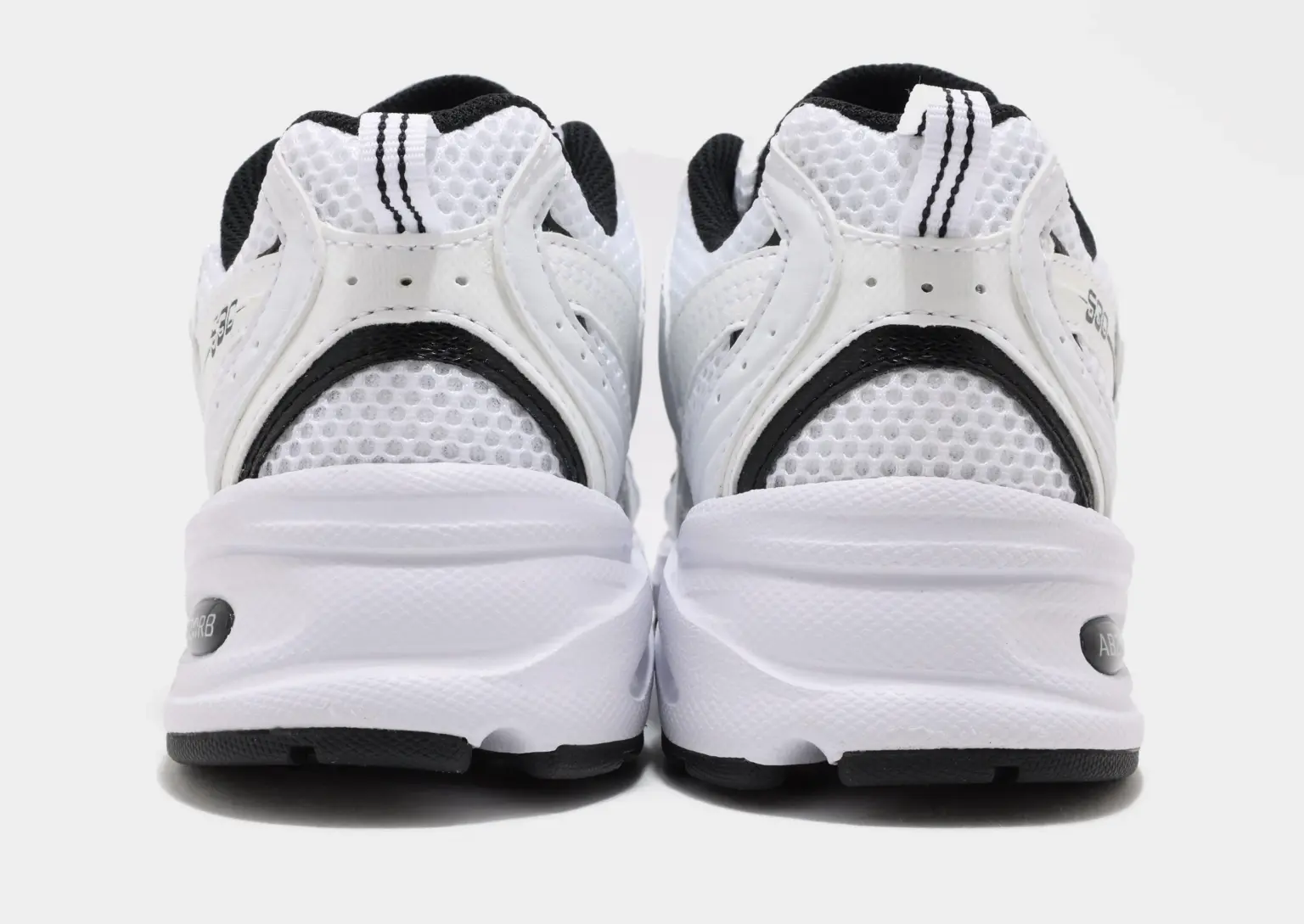 کتونی نیوبالانس 530 سفید مشکی-New Balance 530