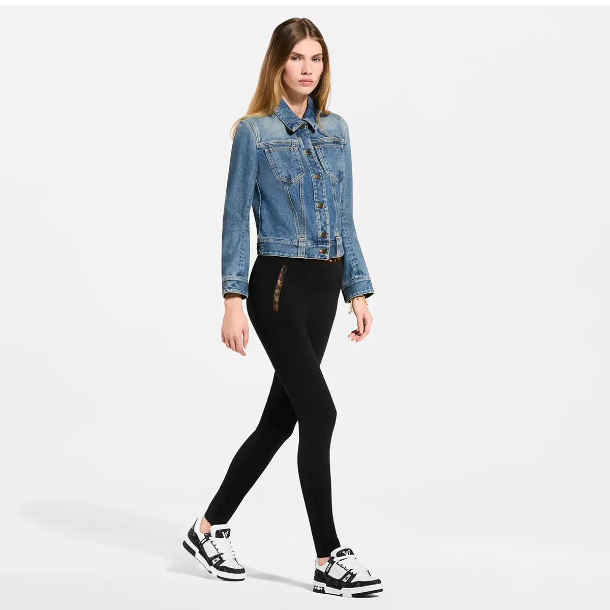 کتونی لوئی ویتون سفید مشکی-Louis Vuitton Trainer کتونی لوئی ویتون سفید مشکی-Louis Vuitton Trainer