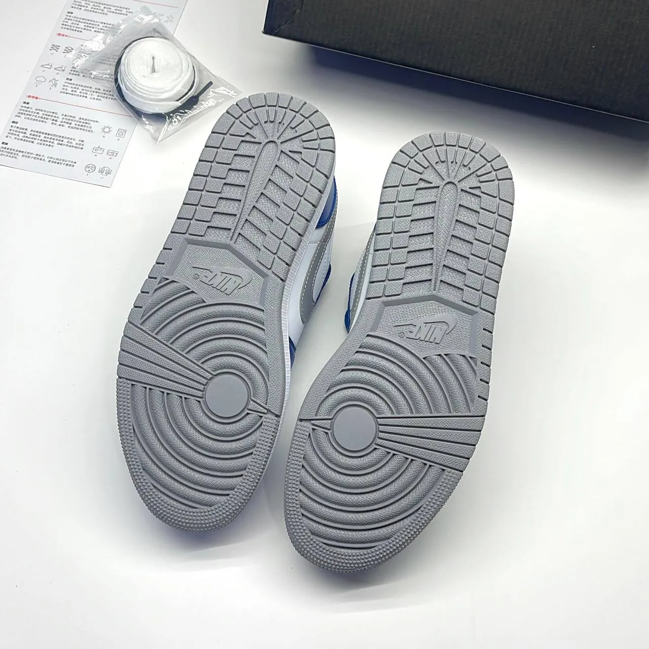 کتونی ایرجردن آبی 1- Air Jordan 1 low True Blue کتونی ایرجردن آبی 1- Air Jordan 1 low True Blue