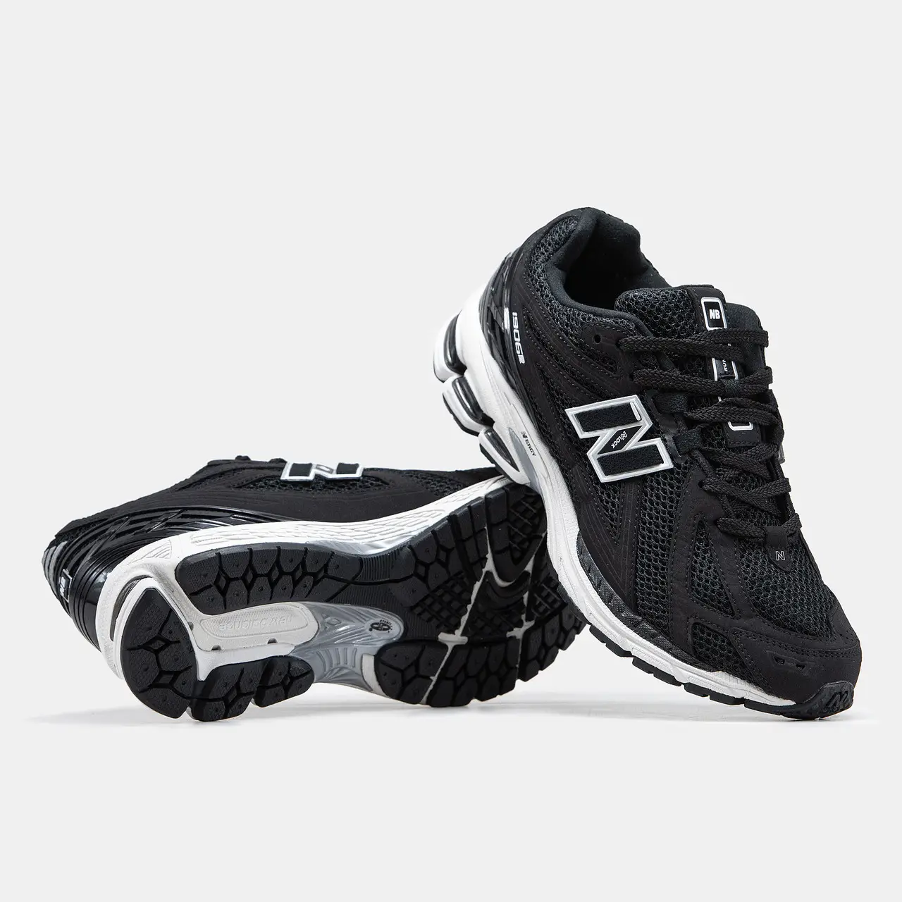 کتونی نیوبالانس ۱۹۰۶ مشکی New Balance 1906R
