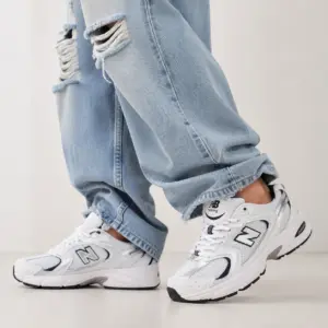 کتونی نیوبالانس 530 سفید سرمه ای -New Balance 530 کتونی نیوبالانس 530 سفید سرمه ای -New Balance 530