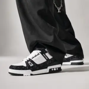 کتونی لوئی ویتون سفید مشکی-Louis Vuitton Trainer کتونی لوئی ویتون سفید مشکی-Louis Vuitton Trainer