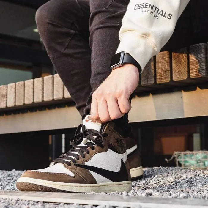 کتونی ایر جردن ۱ تراویس اسکات موکا-Nike Air Jordan 1