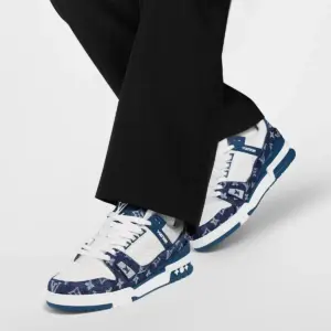 کتونی لوئی ویتون سفید سرمه ای-Louis Vuitton Trainer کتونی لوئی ویتون سفید سرمه ای-Louis Vuitton Trainer