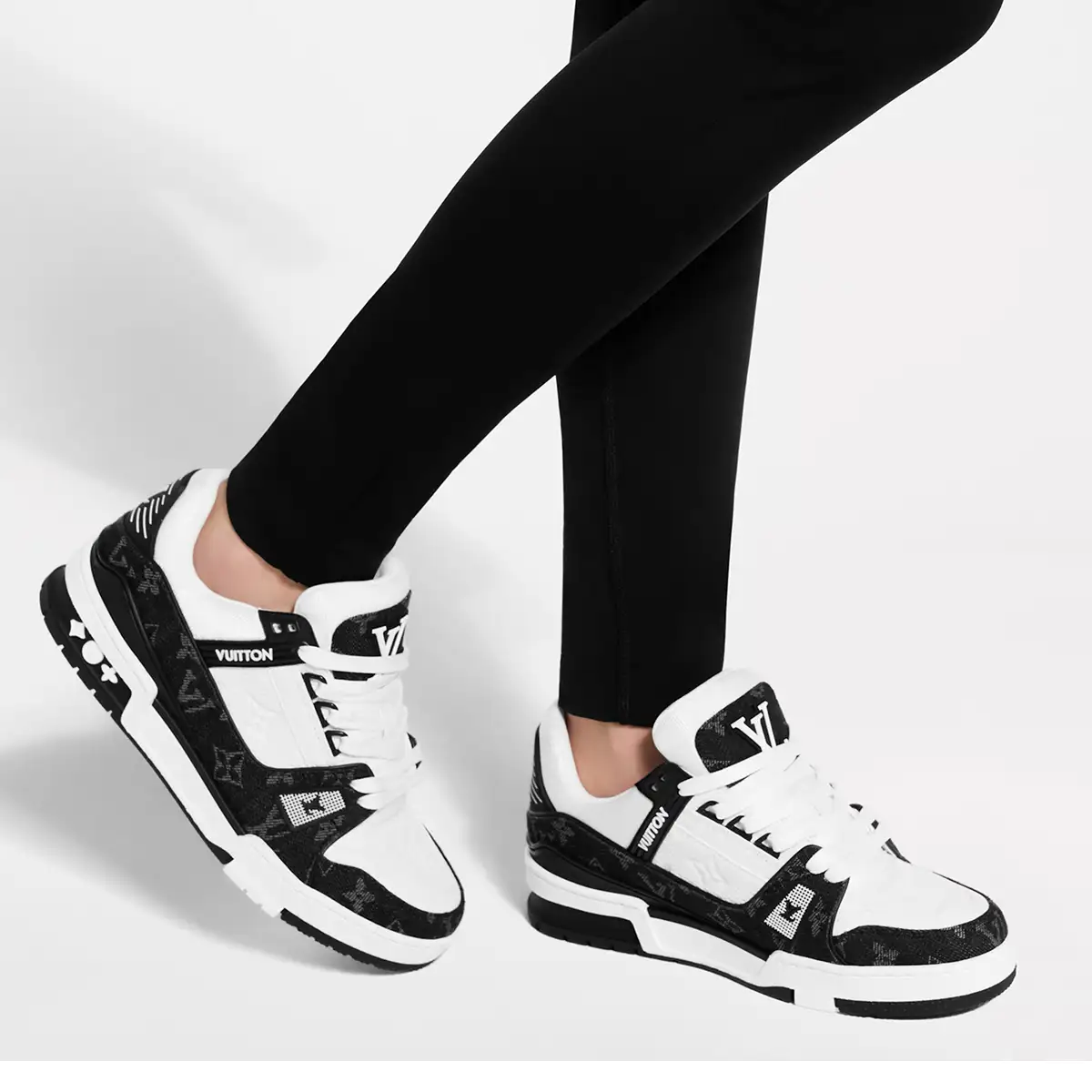 کتونی لوئی ویتون سفید مشکی-Louis Vuitton Trainer کتونی لوئی ویتون سفید مشکی-Louis Vuitton Trainer