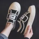 کتونی زنانه چسبی برزنتی مشکی سفید