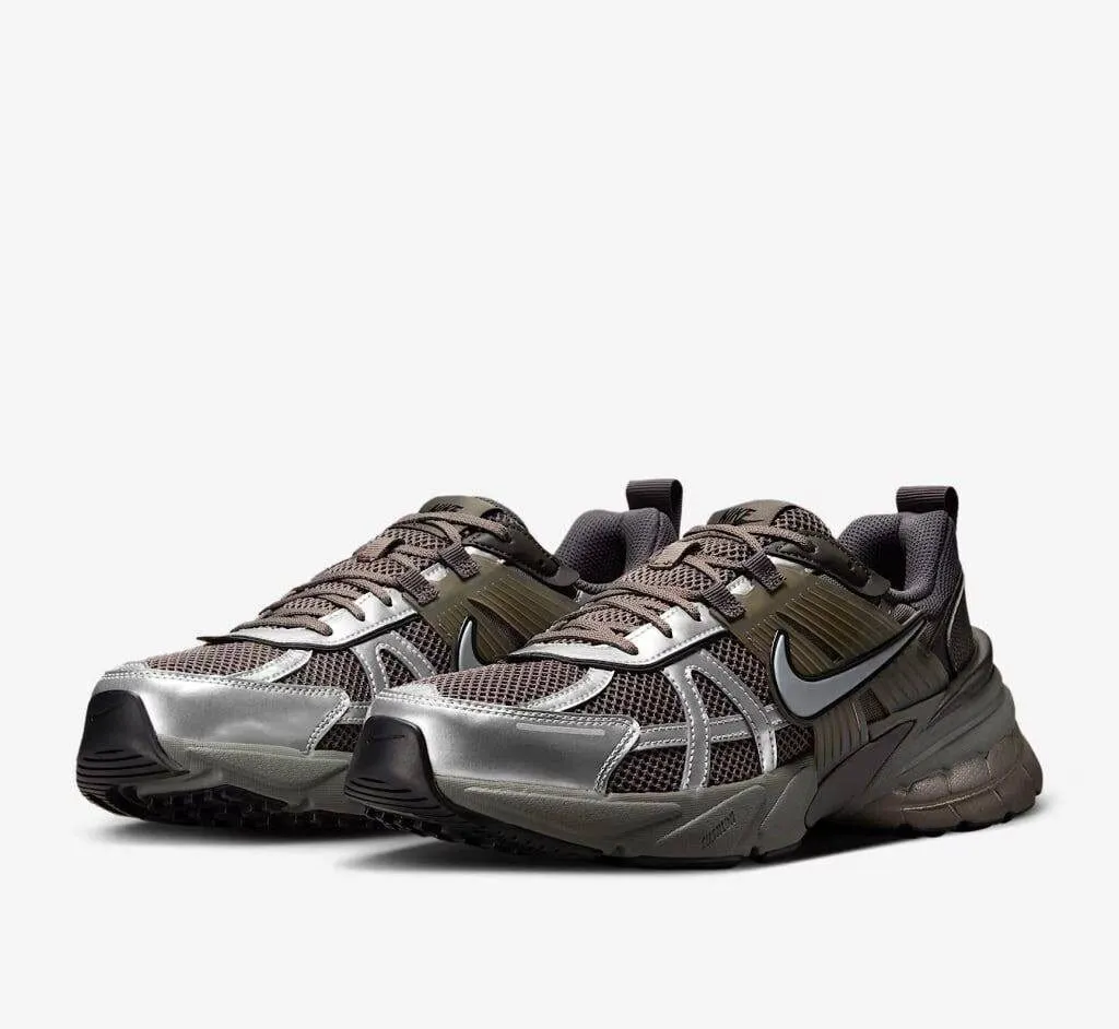 کتونی لایفاستایل نایکی Nike V2K Run – کد HQ1678-200 کتونی لایفاستایل نایکی Nike V2K Run – کد HQ1678-200