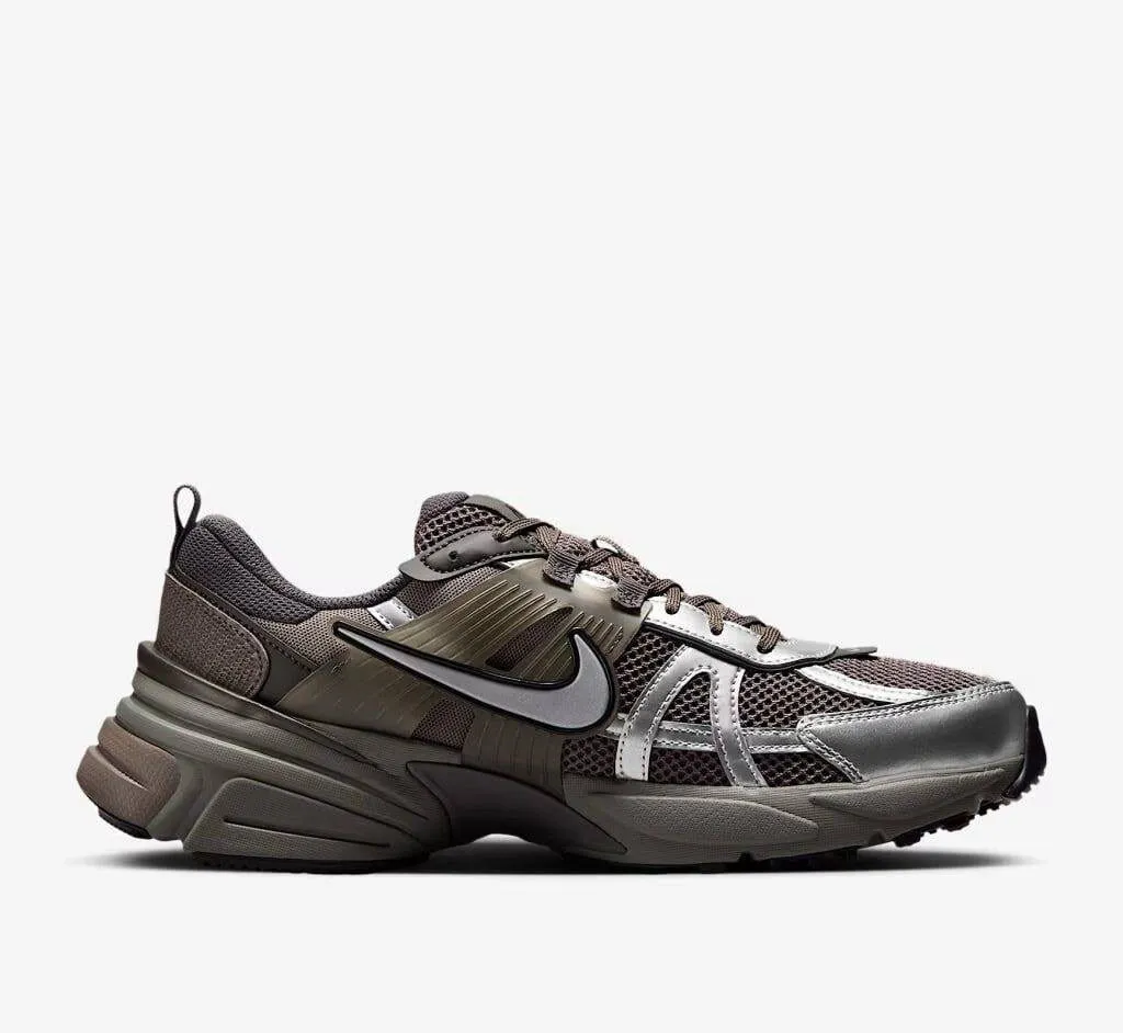 کتونی لایفاستایل نایکی Nike V2K Run – کد HQ1678-200 کتونی لایفاستایل نایکی Nike V2K Run – کد HQ1678-200