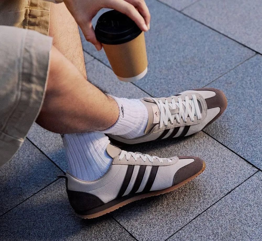 کتونی لایفاستایل آدیداس Adidas VS Jog 2.0 – کد JQ8539 کتونی لایفاستایل آدیداس Adidas VS Jog 2.0 – کد JQ8539