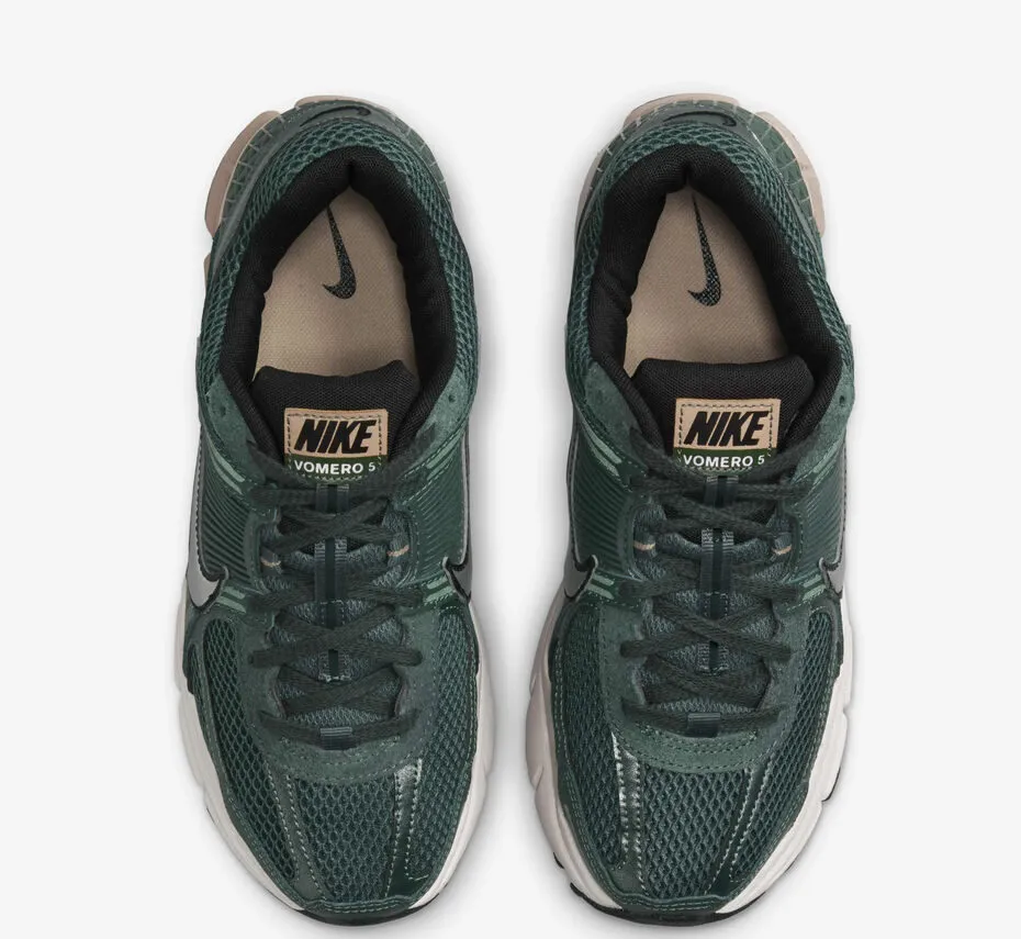 کتونی لایف استایل نایکی Nike Zoom Vomero 5 – کد FN6742-300 کتونی لایف استایل نایکی Nike Zoom Vomero 5 – کد FN6742-300