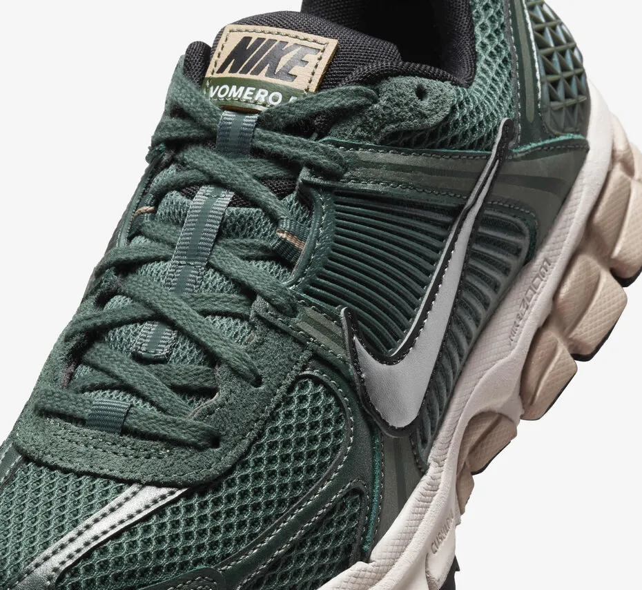 کتونی لایف استایل نایکی Nike Zoom Vomero 5 – کد FN6742-300 کتونی لایف استایل نایکی Nike Zoom Vomero 5 – کد FN6742-300