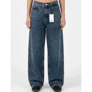 شلوار جین بگ مردانه اورجینال رنگ سرمه ای کثیف برند pull&bear سفارش اسپانیایی مدل بگ و آزاد کد 2009