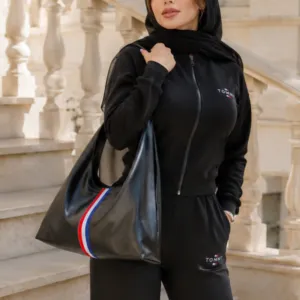 کیف زنانه دوشی بزرگ تامی کیف زنانه دوشی بزرگ تامی