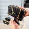 کیف دوشی زنانه زانا