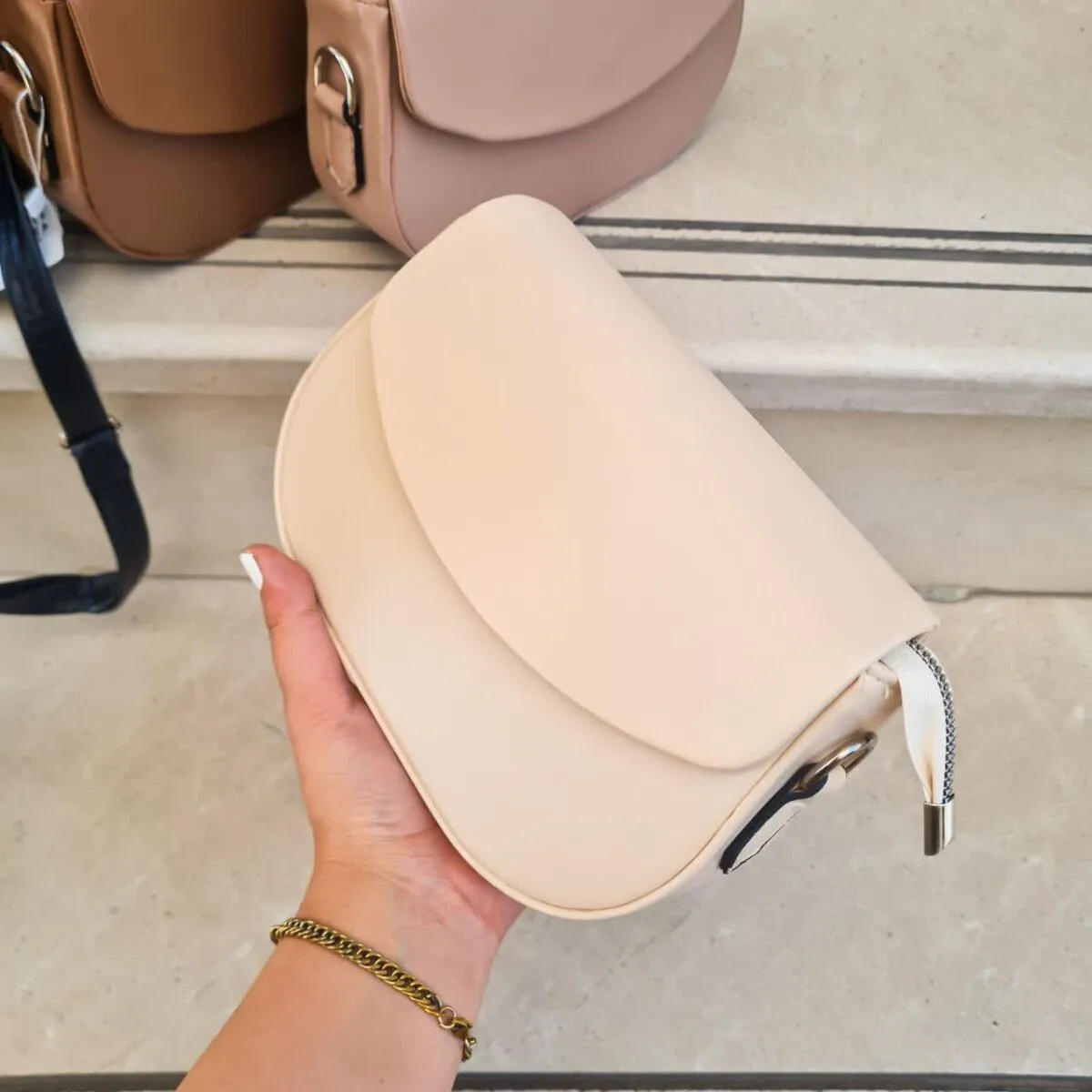 کیف زنانه دوشی آیناز