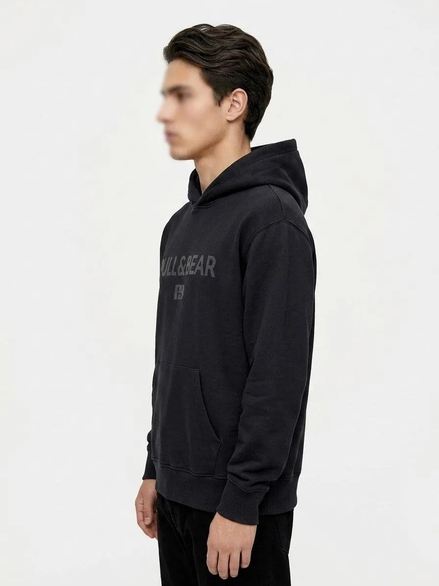 هودی مردانه Pull&Bear مشکی طرحدار | کد 156 هودی مردانه Pull&Bear مشکی طرحدار | کد 156