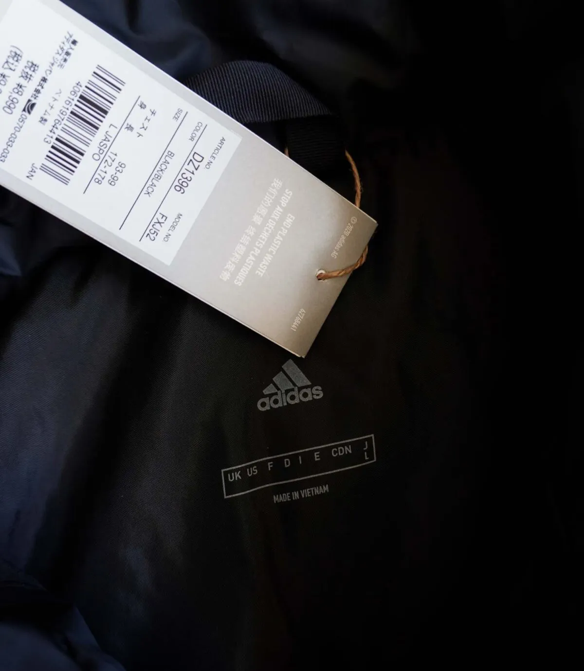 جکت لایت مشکی Adidas جکت لایت مشکی Adidas