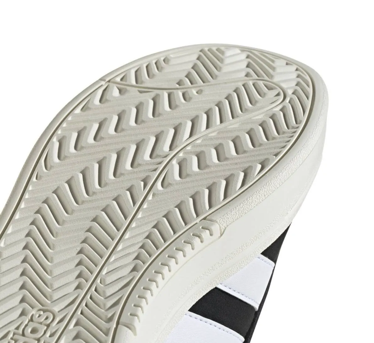 کتونی کژوال آدیداس Adidas Grand Court Alpha 00s – کد JH7235 کتونی کژوال آدیداس Adidas Grand Court Alpha 00s – کد JH7235