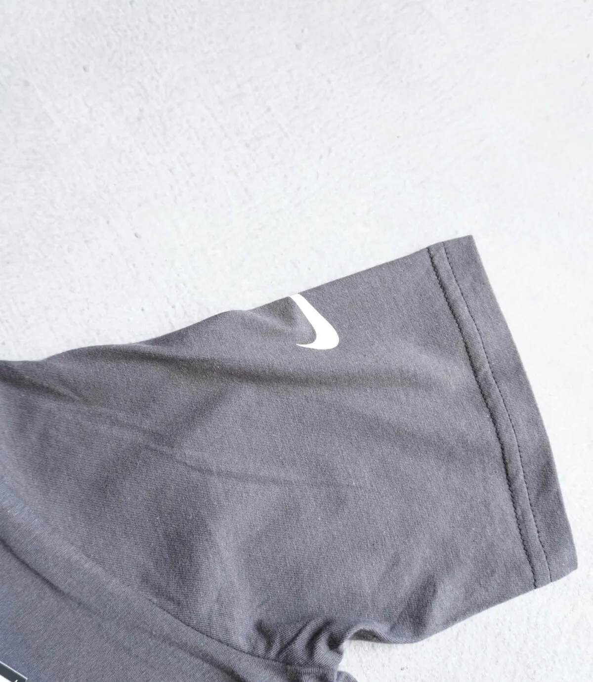 تیشرت طوسی سربی بچه گانه Nike تیشرت طوسی سربی بچه گانه Nike