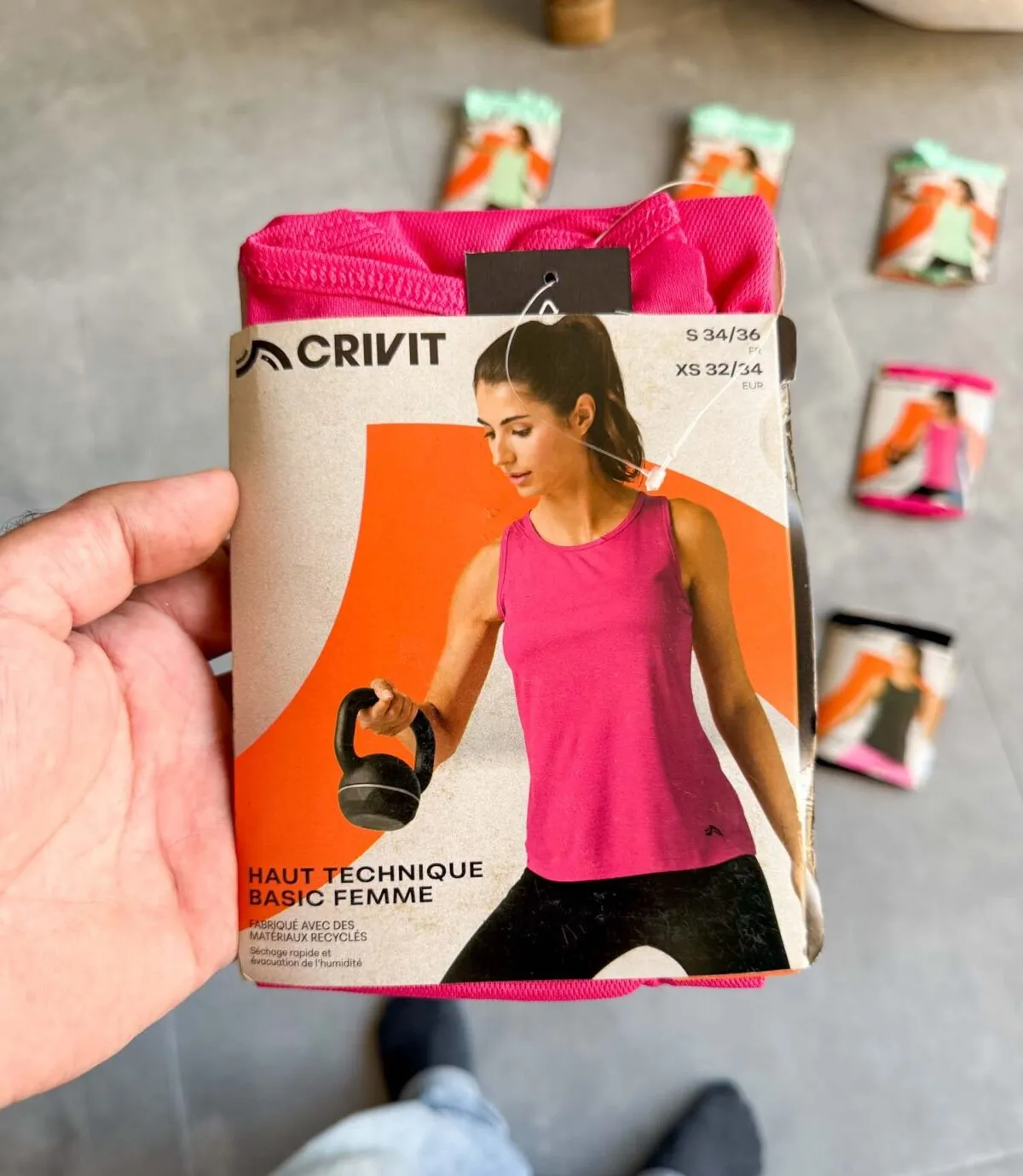 تاپ ورزشی صورتی Crivit
