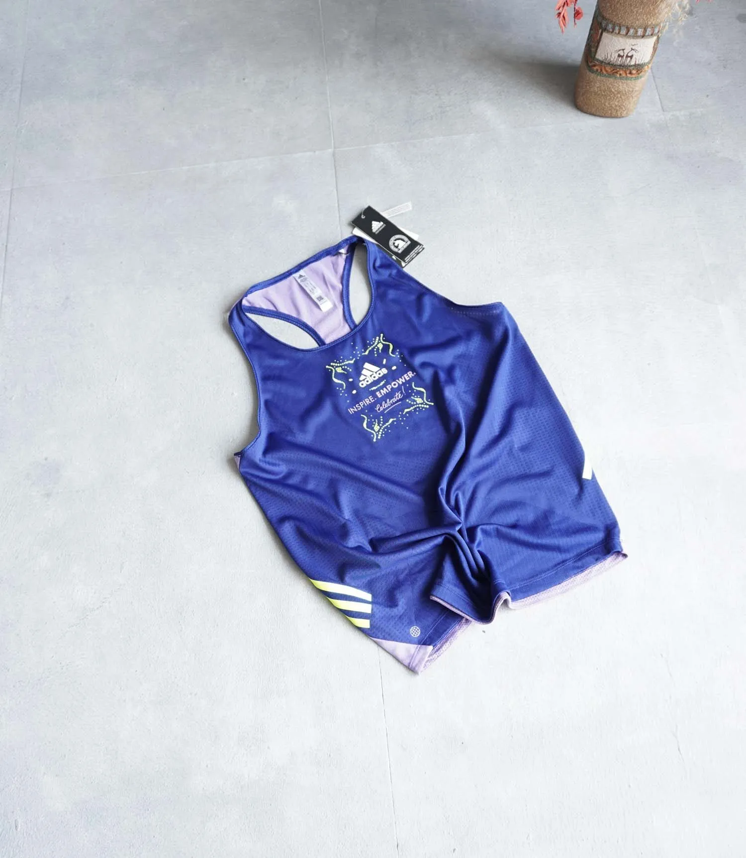 تاپ ورزشی زنانه Adidas تاپ ورزشی زنانه Adidas